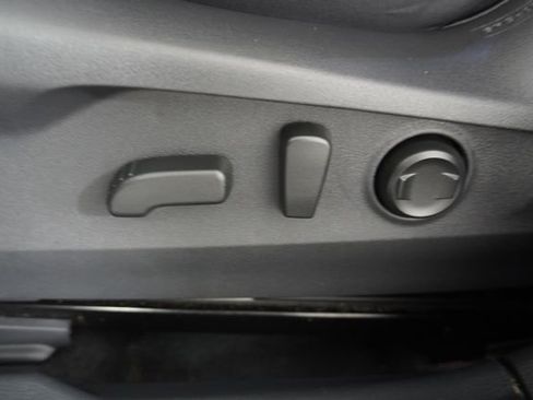 Used 2023 Subaru Outback Premium image 21