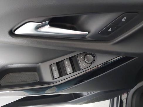 New 2026 Chevrolet Equinox LT w/ Convenience Package II FWD image 26