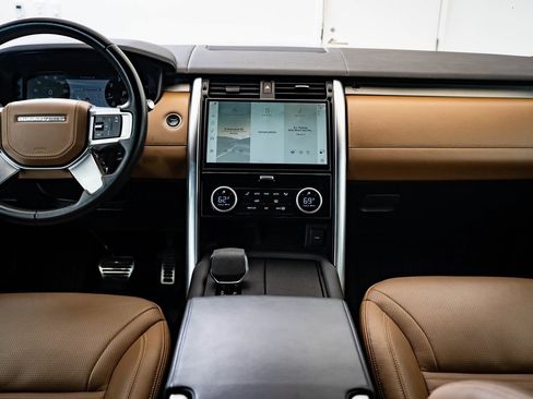 Used 2023 Land Rover Discovery S R-Dynamic image 35