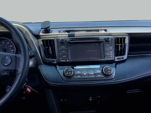 Used 2014 Toyota RAV4 XLE FWD image 7