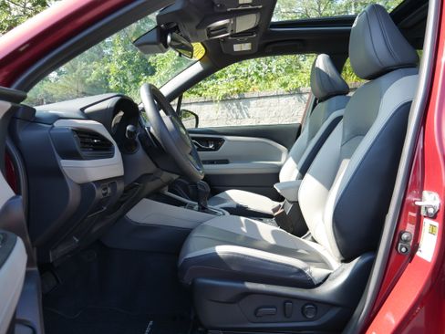 Used 2025 Subaru Forester Limited AWD/4WD image 12
