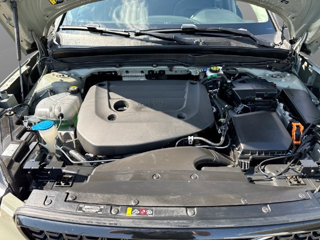 Certified 2024 Volvo XC40 B5 Plus w/ Protection Package Premier AWD/4WD image 22