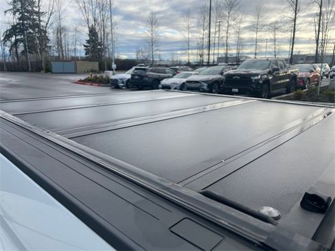 Used 2021 Chevrolet Colorado ZR2 image 17