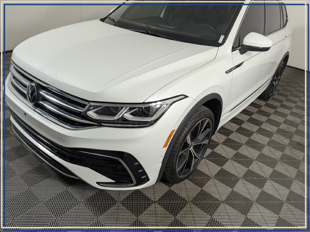Used 2024 Volkswagen Tiguan SEL R-Line AWD/4WD image 9