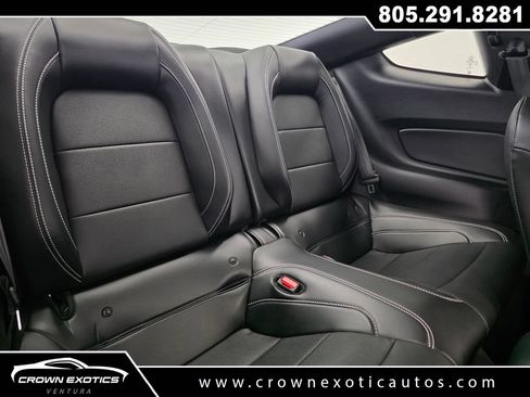 Used 2022 Ford Mustang Shelby GT500 w/ Technology Package RWD image 23