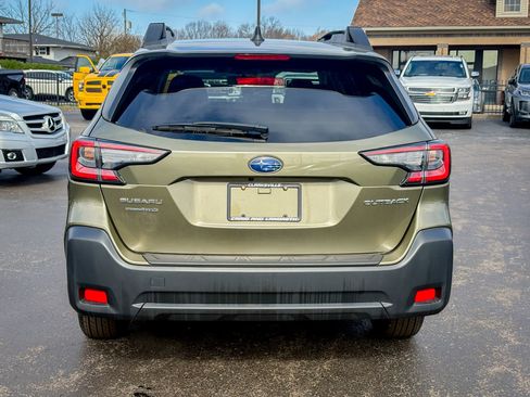 Used 2023 Subaru Outback Premium image 14