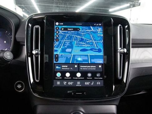 Certified 2026 Volvo XC40 B5 Plus AWD/4WD image 14