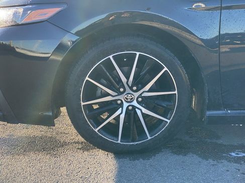 Used 2023 Toyota Camry SE image 29