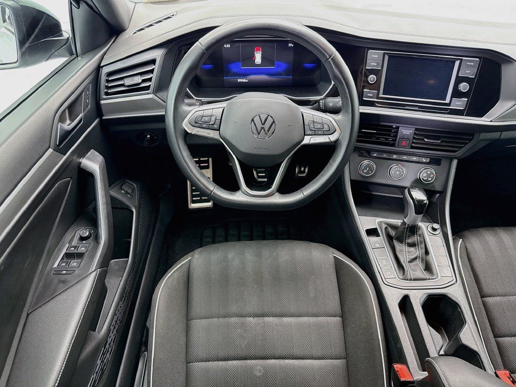 Used 2024 Volkswagen Jetta Sport FWD image 10