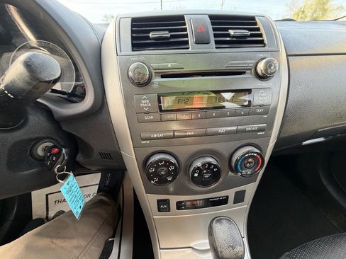 Used 2010 Toyota Corolla S image 21