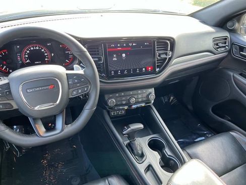 Used 2024 Dodge Durango GT RWD image 17