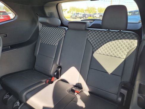 New 2026 GMC Acadia Denali w/ Super Cruise Package AWD/4WD image 9