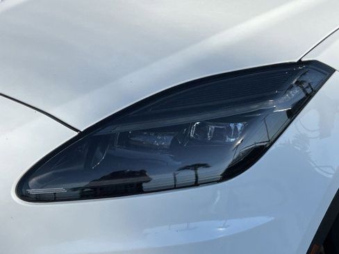 Used 2024 Jaguar E-PACE R-Dynamic SE image 12