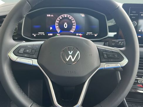 New 2026 Volkswagen Jetta SE FWD image 12