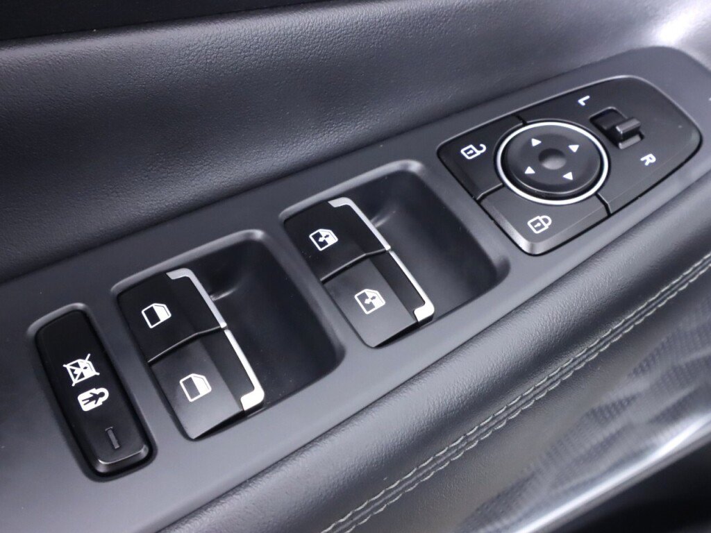 Used 2020 Hyundai Santa Fe Limited FWD image 30