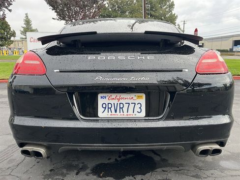 Used 2011 Porsche Panamera Turbo image 11