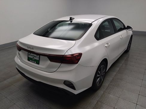 Used 2022 Kia Forte LXS FWD image 9
