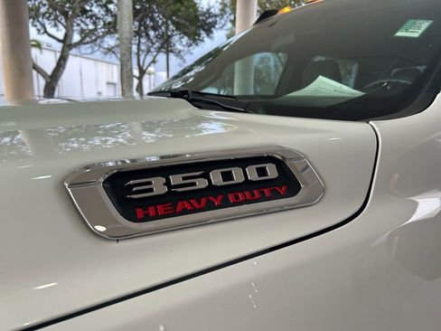 Used 2024 RAM 3500 Tradesman w/ Chrome Appearance Group image 15