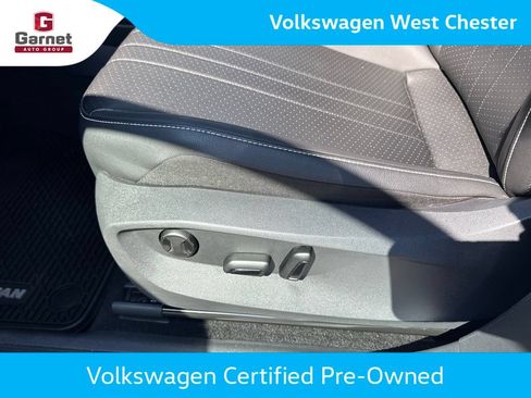 Certified 2023 Volkswagen Tiguan SE w/ Panoramic Sunroof Package AWD/4WD image 14