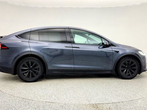 Used 2023 Tesla Model X Plaid image 4