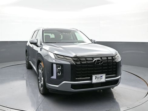 Certified 2025 Hyundai Palisade Limited image 3
