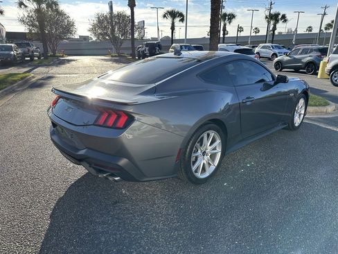 Used 2024 Ford Mustang GT Premium image 6