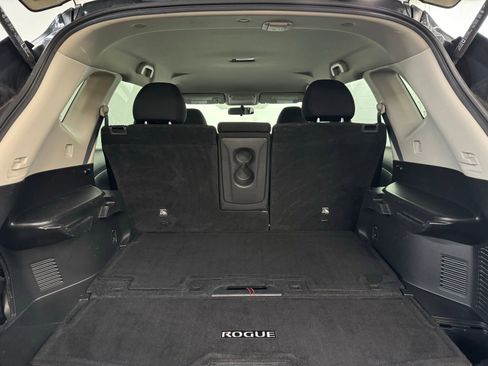 Used 2017 Nissan Rogue SV image 30