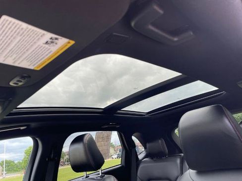 Certified 2024 Ford Edge ST-Line AWD/4WD image 10