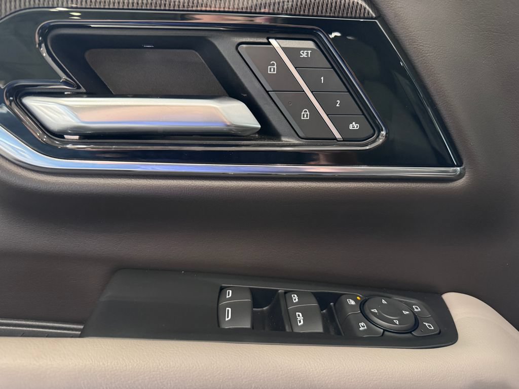 Certified 2025 GMC Yukon Elevation AWD/4WD image 29
