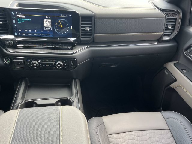 Used 2024 Chevrolet Silverado 2500 ZR2 w/ Technology Package AWD/4WD image 18