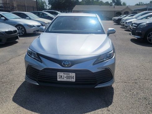 Used 2023 Toyota Camry LE FWD image 3