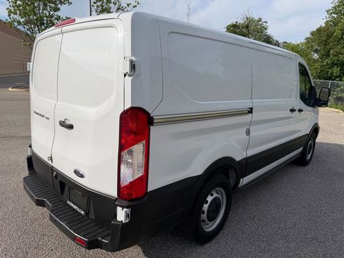 Used 2019 Ford Transit 150 130 Low Roof RWD image 4
