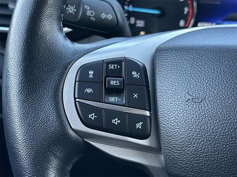 Used 2023 Ford Explorer Limited image 19