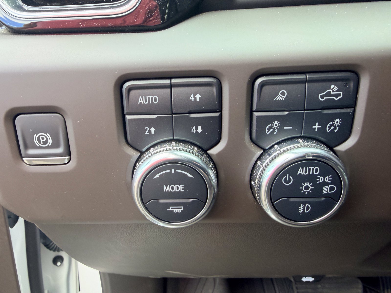 Used 2024 GMC Sierra 1500 Denali AWD/4WD image 21