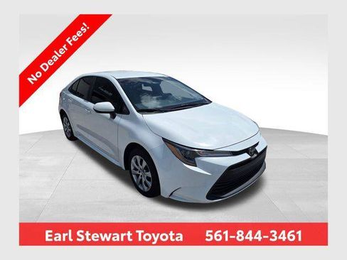 Certified 2025 Toyota Corolla LE FWD image 1