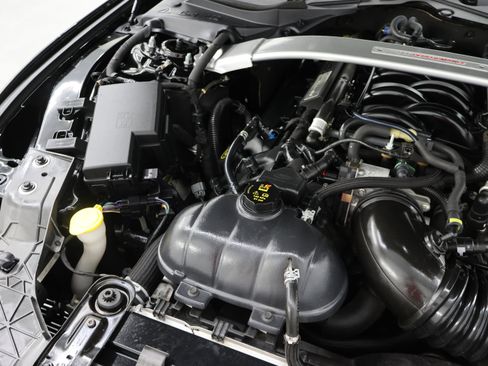 Used 2018 Ford Mustang Shelby GT350 w/ Electronics Package RWD image 16