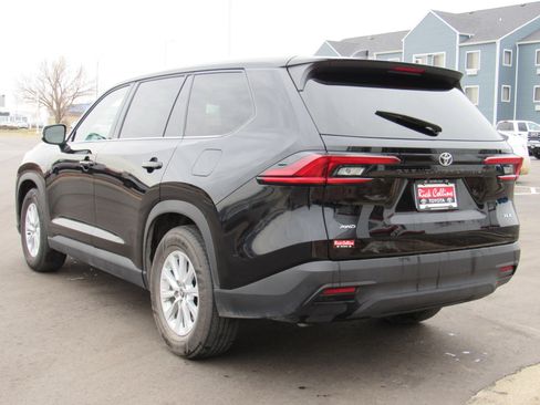 Used 2025 Toyota Grand Highlander AWD image 8