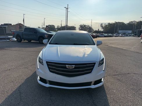 Used 2018 Cadillac XTS Luxury FWD image 2