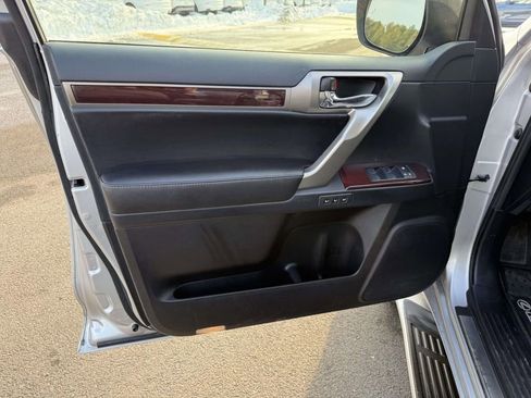 Used 2015 Lexus GX 460 Luxury image 18