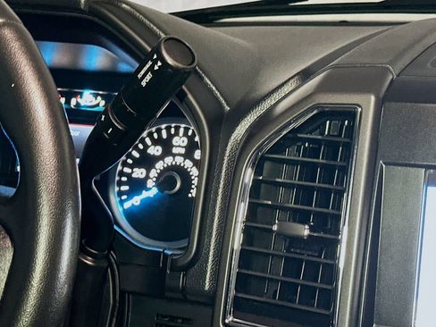 Used 2017 Ford F150 XLT w/ Equipment Group 302A Luxury AWD/4WD image 33