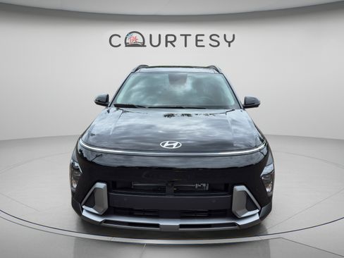 New 2026 Hyundai Kona Limited FWD image 8