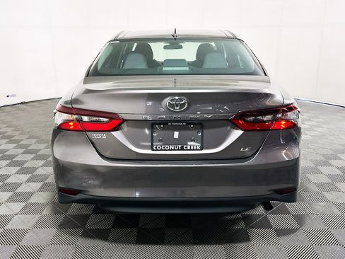 Used 2023 Toyota Camry XLE FWD image 4