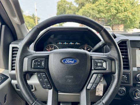 Used 2017 Ford F150 XLT w/ Equipment Group 302A Luxury AWD/4WD image 12
