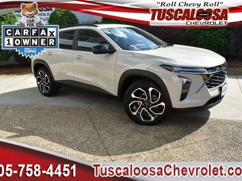 Used 2026 Chevrolet Trax RS w/ Sunroof Package image 1