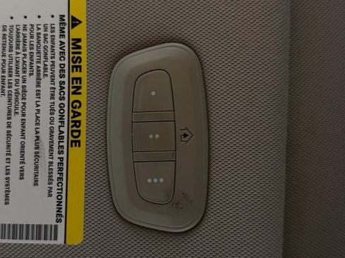 Used 2018 Chrysler Pacifica Touring-L w/ Premium Audio Group FWD image 27