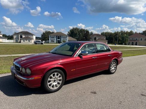 Used 2004 Jaguar XJ8 image 1