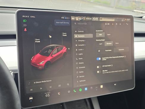 Used 2024 Tesla Model Y Performance image 30