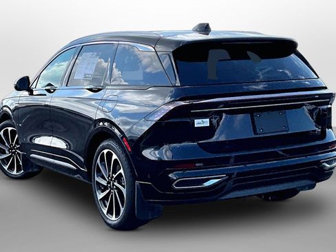 Used 2024 Lincoln Nautilus Black Label AWD/4WD image 10