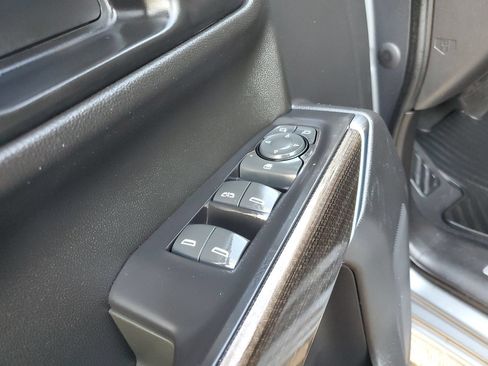 Used 2021 Chevrolet Silverado 1500 LT w/ Convenience Package II AWD/4WD image 19