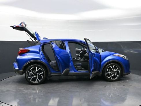Used 2021 Toyota C-HR XLE image 27